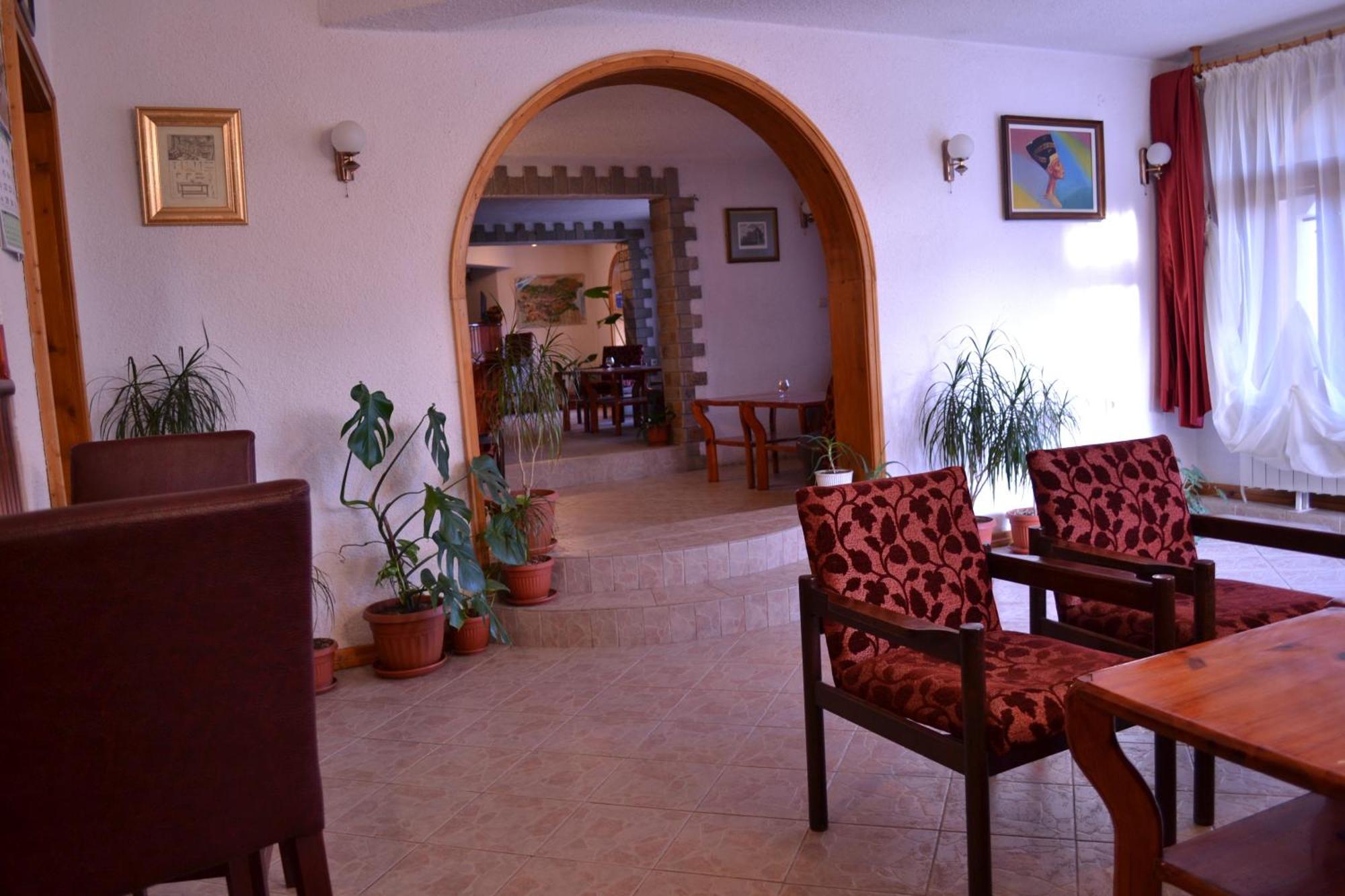 Family Hotel Silver Smolyan Eksteriør bilde